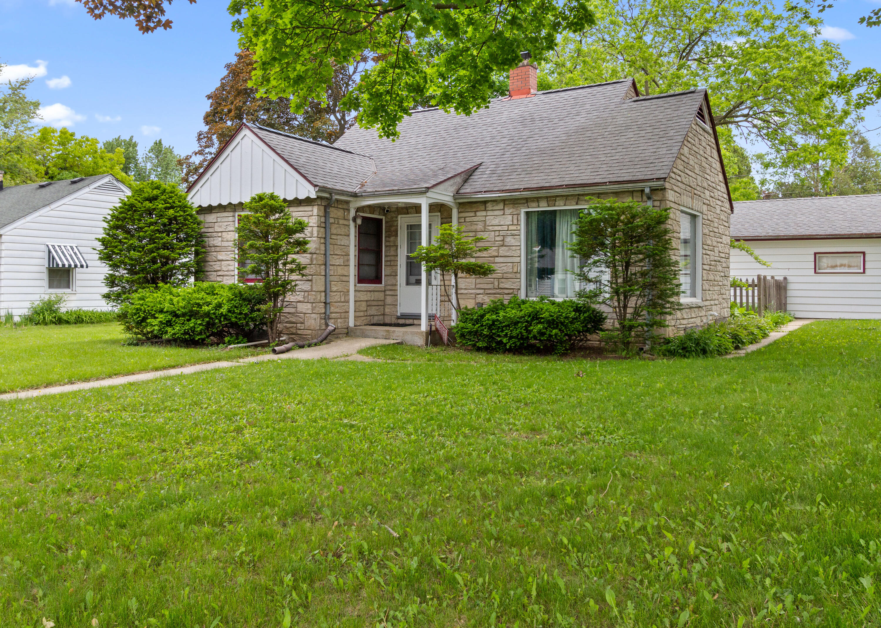 4906 North 74th Street, Milwaukee, WI 53218 Compass