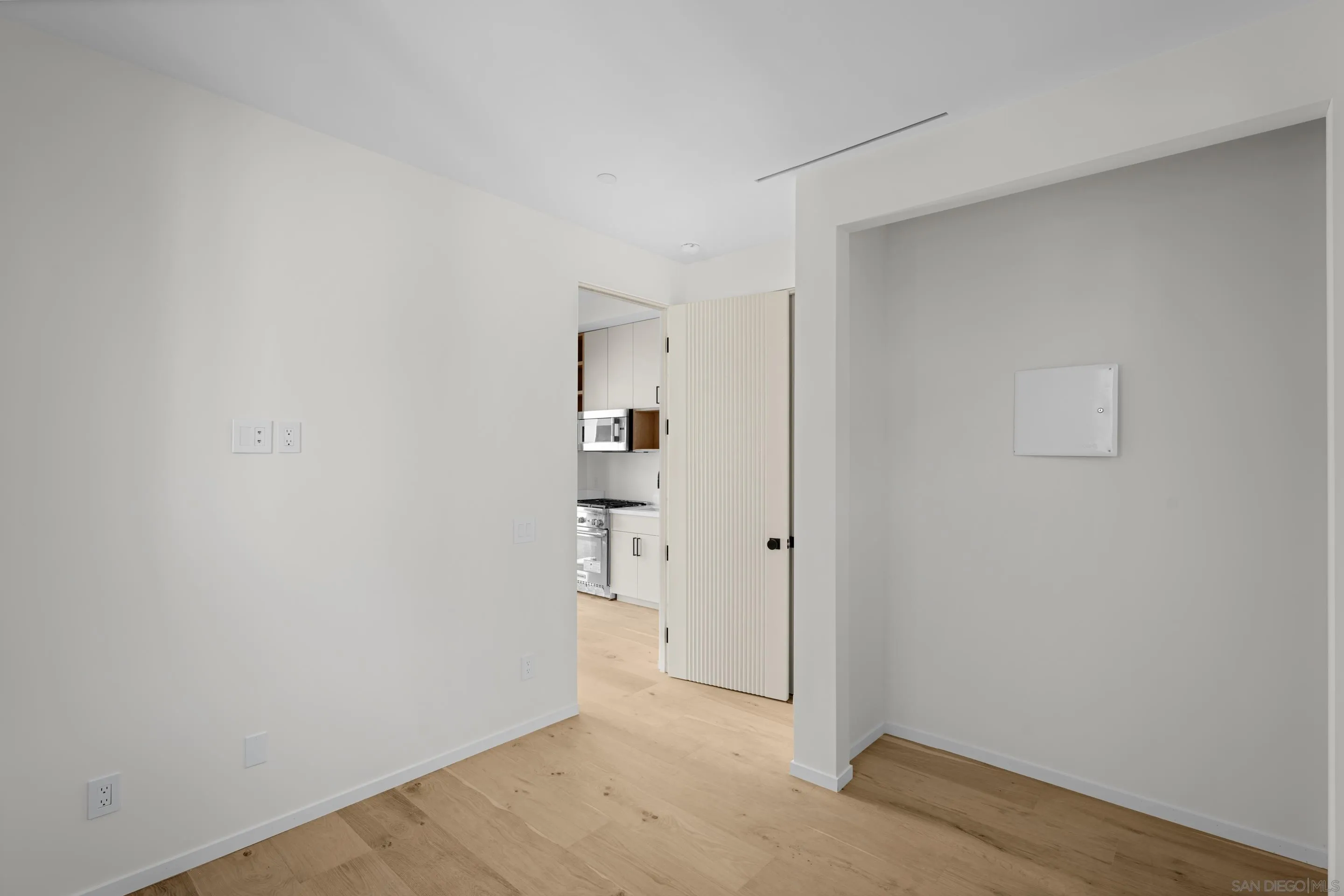 242 Playa Del Norte Street La Jolla, CA 92037 - Photo 26 of 32 a view of an empty room