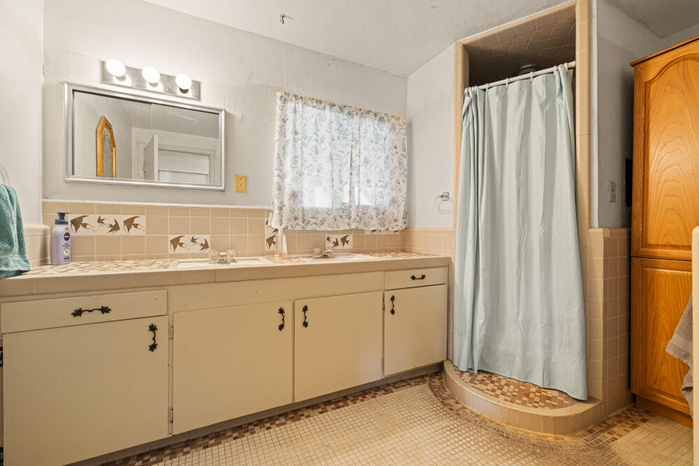 11409 Harpold Road Klamath Falls, OR 97603 - Photo 18 of 43 11409HarpoldRd.-72