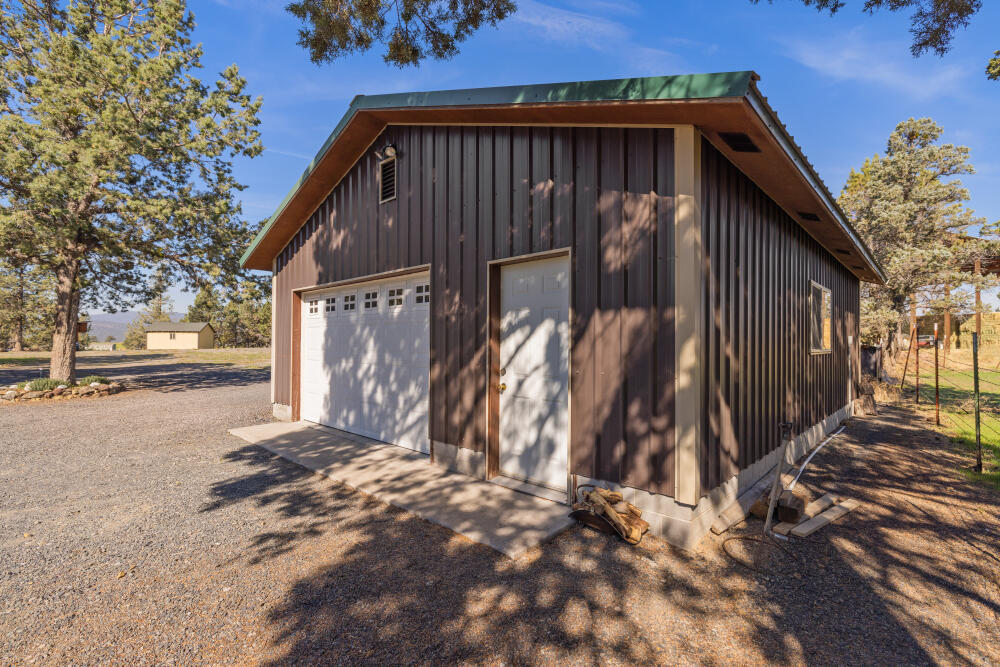 11409 Harpold Road Klamath Falls, OR 97603 - Photo 22 of 43 11409HarpoldRd.-33