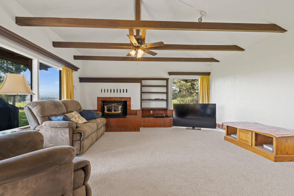 11409 Harpold Road Klamath Falls, OR 97603 - Photo 7 of 43 11409HarpoldRd.-60