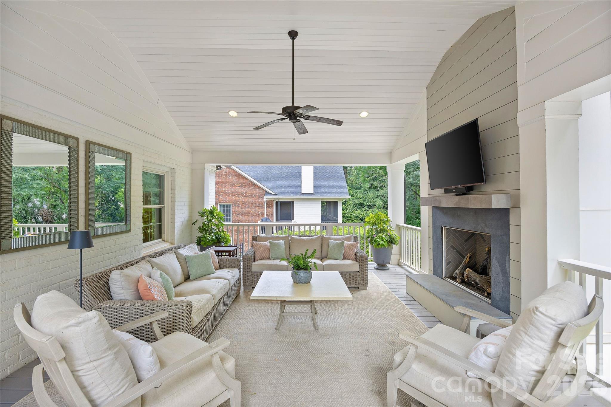 2719 Inverness Road Charlotte, NC 28211 - Photo 34 of 43 Gallery Image 34