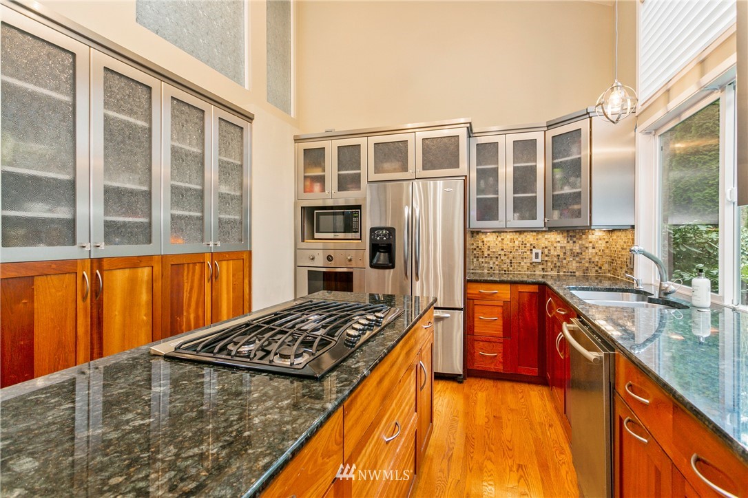 11706 Northeast 166th Court Bothell, WA 98011 - Photo 13 of 24 Gallery Image 13