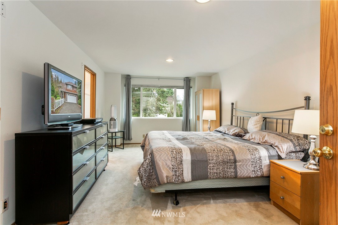 11706 Northeast 166th Court Bothell, WA 98011 - Photo 19 of 24 Gallery Image 19