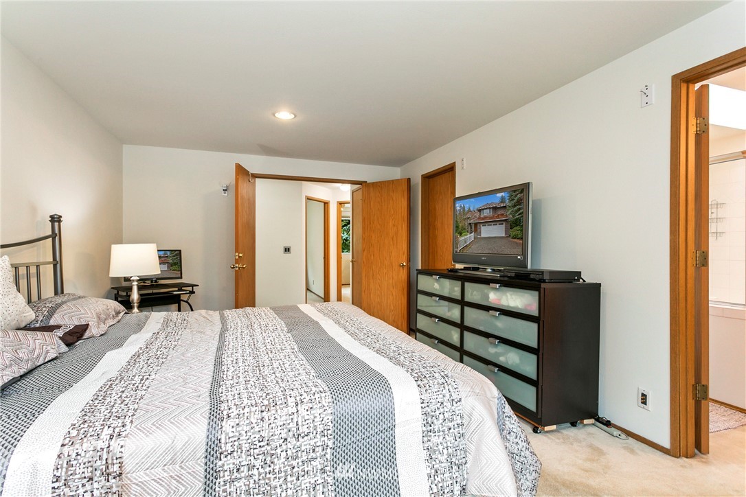 11706 Northeast 166th Court Bothell, WA 98011 - Photo 20 of 24 Gallery Image 20