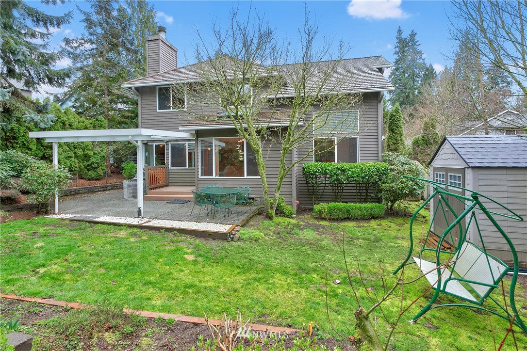 11706 Northeast 166th Court Bothell, WA 98011 - Photo 2 of 24 Gallery Image 2