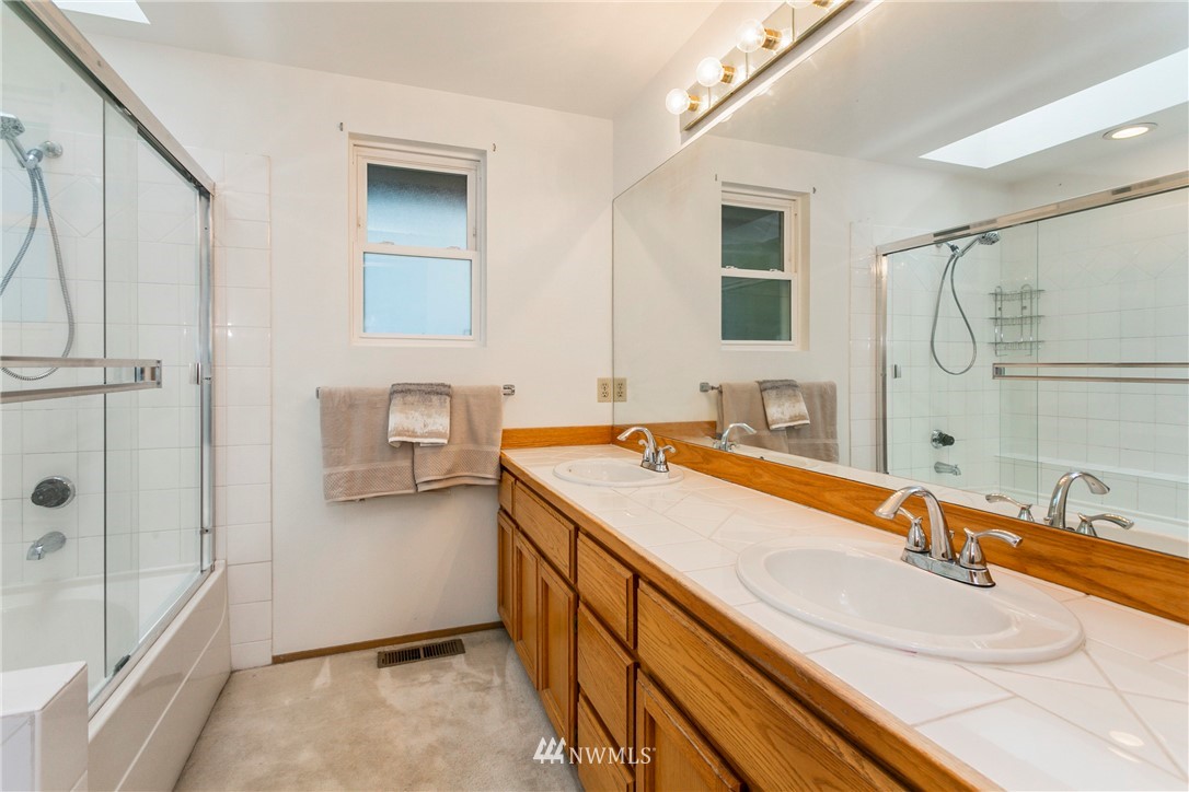 11706 Northeast 166th Court Bothell, WA 98011 - Photo 21 of 24 Gallery Image 21