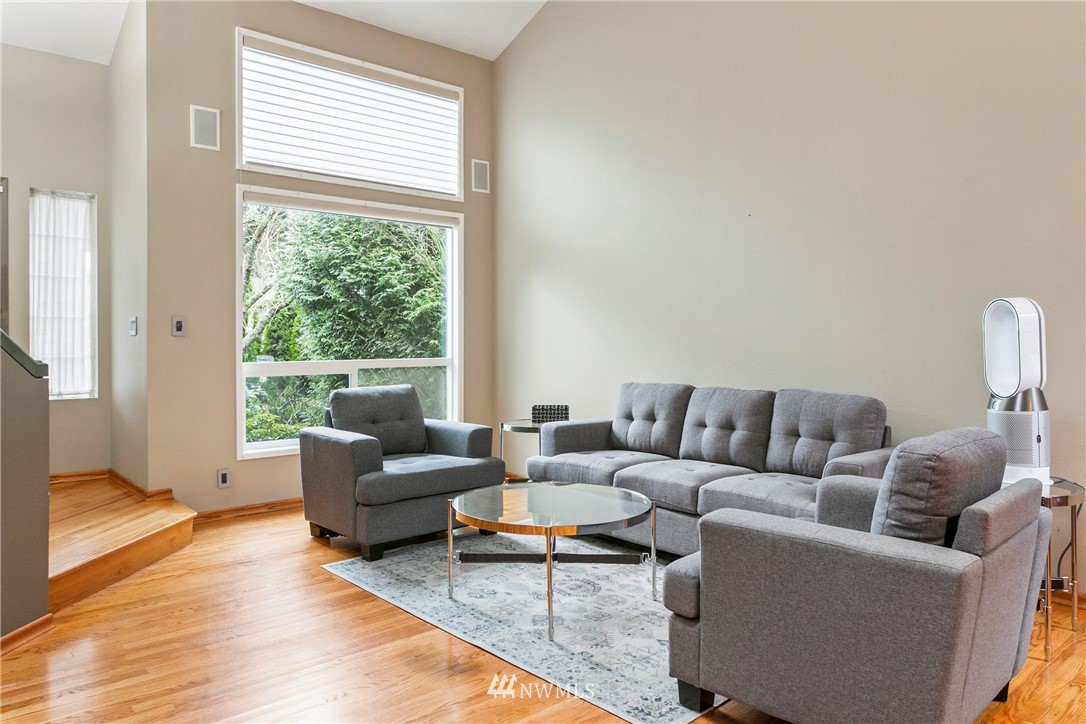 11706 Northeast 166th Court Bothell, WA 98011 - Photo 9 of 24 Gallery Image 9