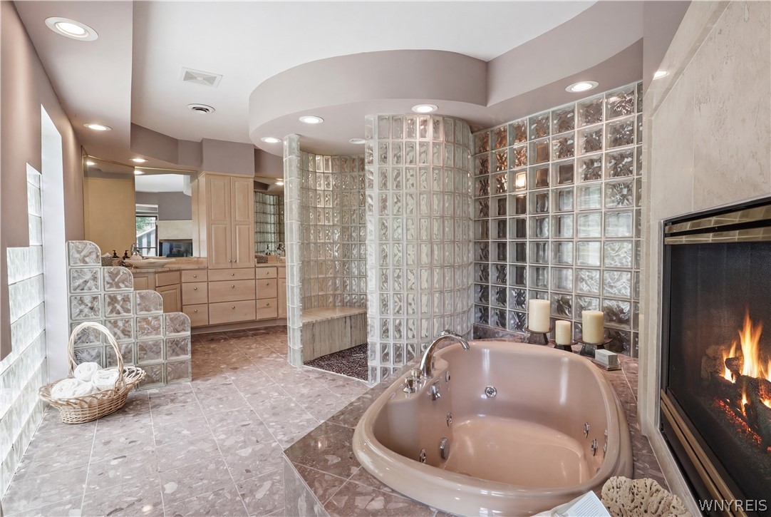 6985 Chestnut Ridge Road Orchard Park, NY 14127 - Photo 17 of 48 Primary Bath