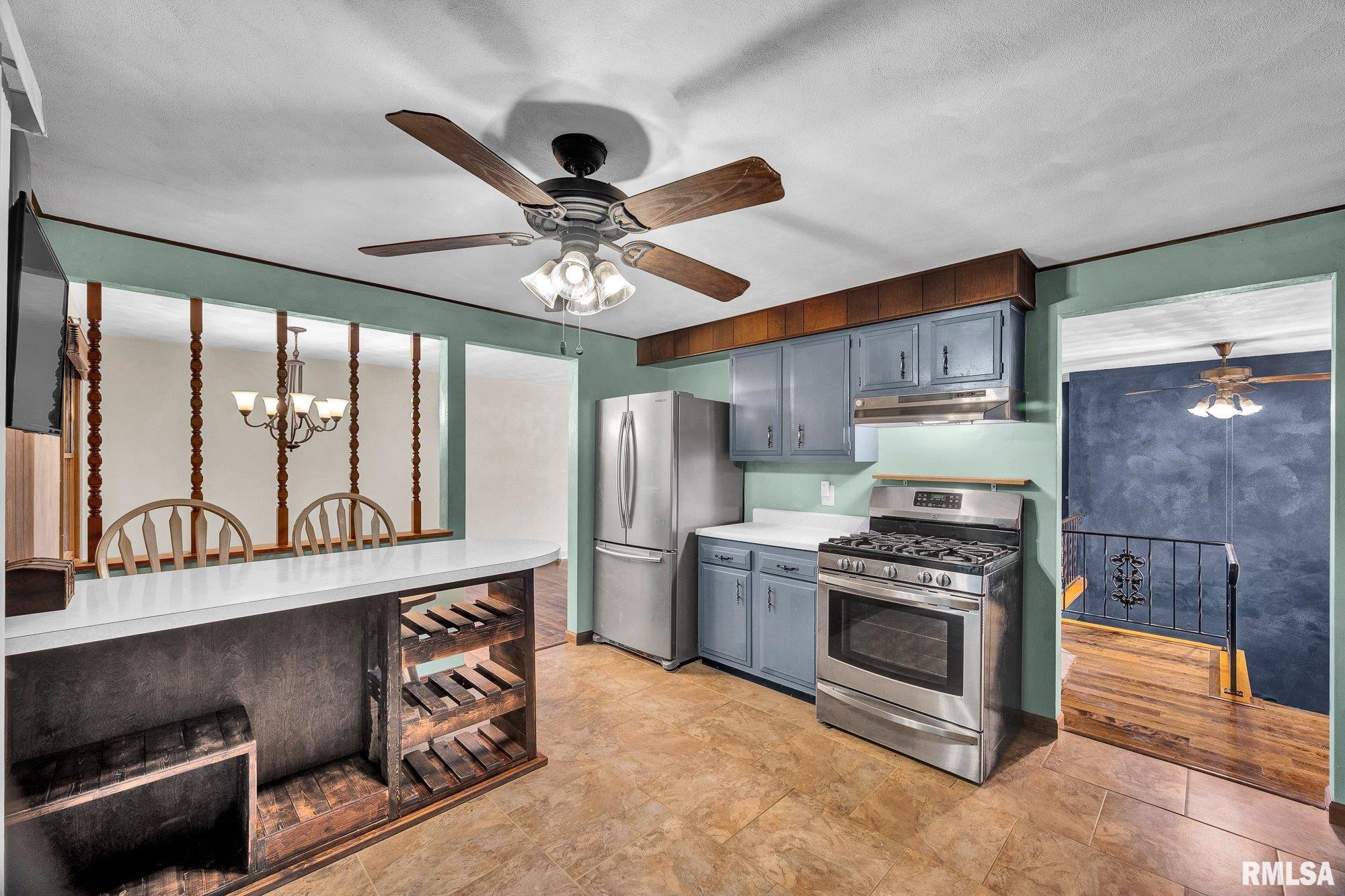 1802 Springfield Road East Peoria, IL 61611 - Photo 9 of 40 Gallery Image 9