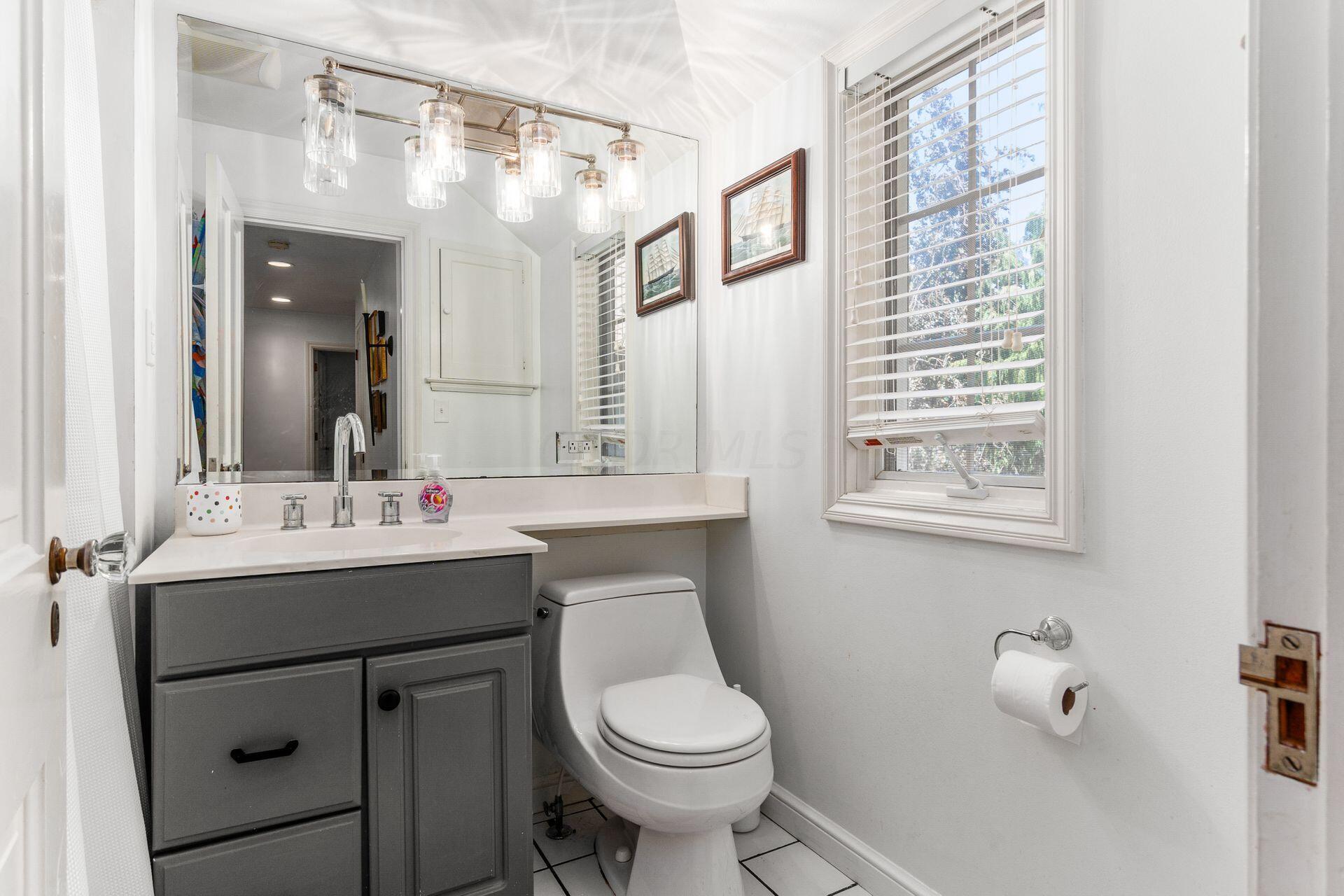 2393 Coventry Road Columbus, OH 43221 - Photo 27 of 46 029_ Rd Columbus OH 43221 USA