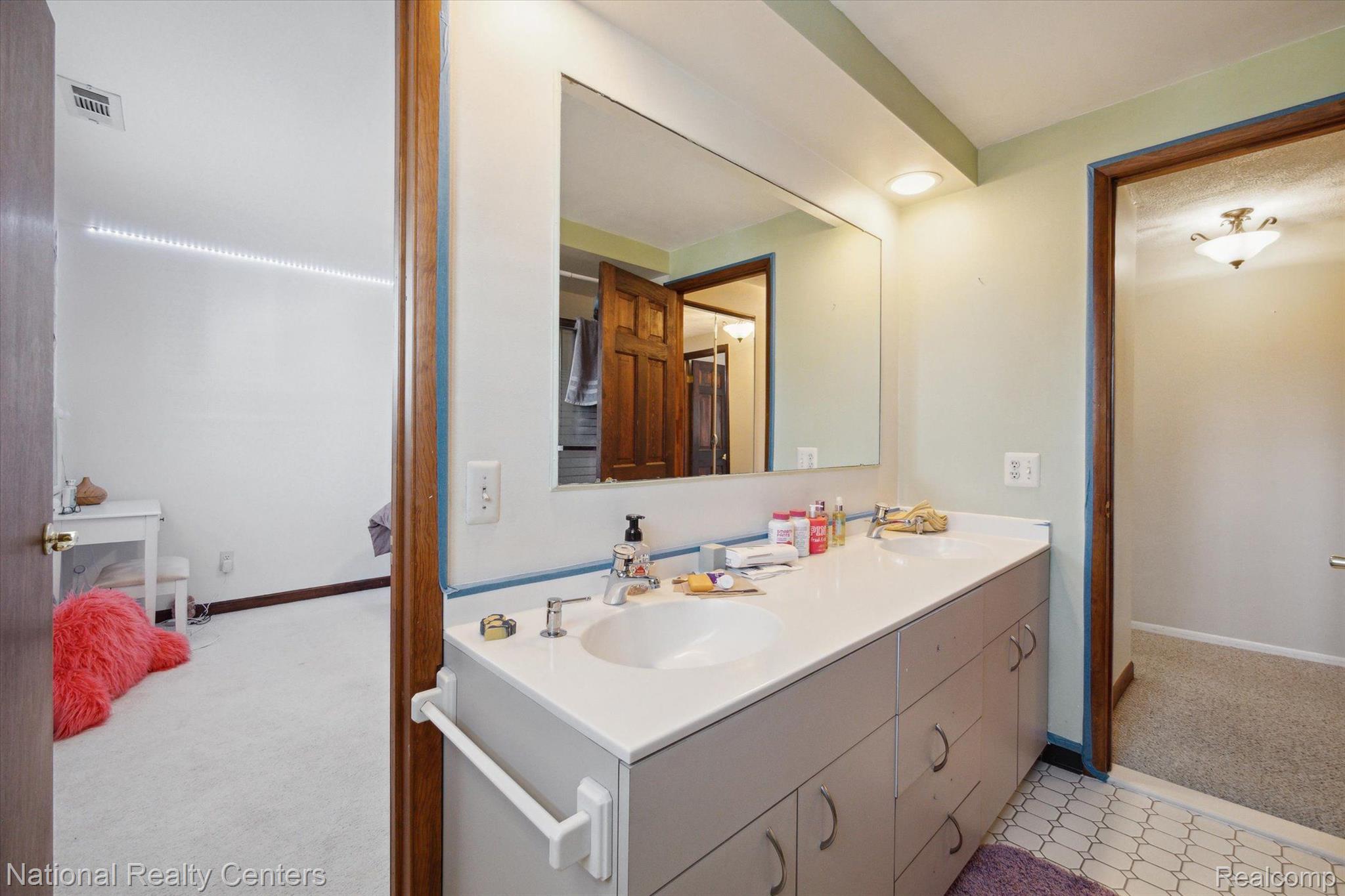 5786 Edgar Road Clarkston, MI 48346 - Photo 19 of 49 Gallery Image 19