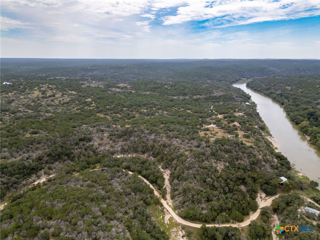 322 Cliff View Road Lampasas, TX 76550 - Photo 28 of 33 a view of city and swimming pool