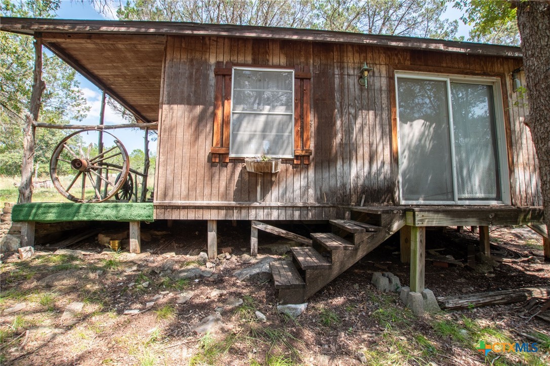 322 Cliff View Road Lampasas, TX 76550 - Photo 8 of 33 a front view of a house with a yard