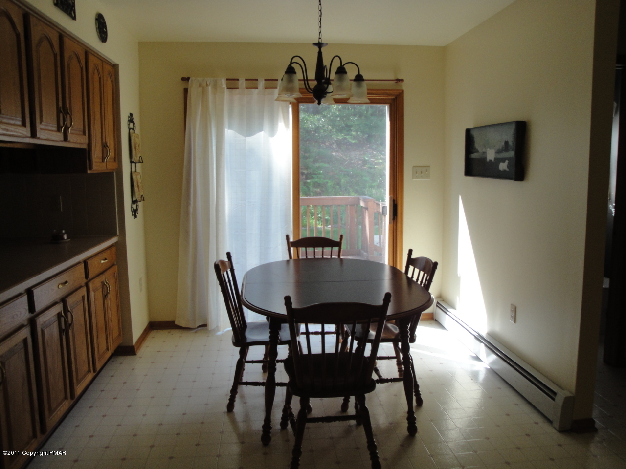 breakfast room