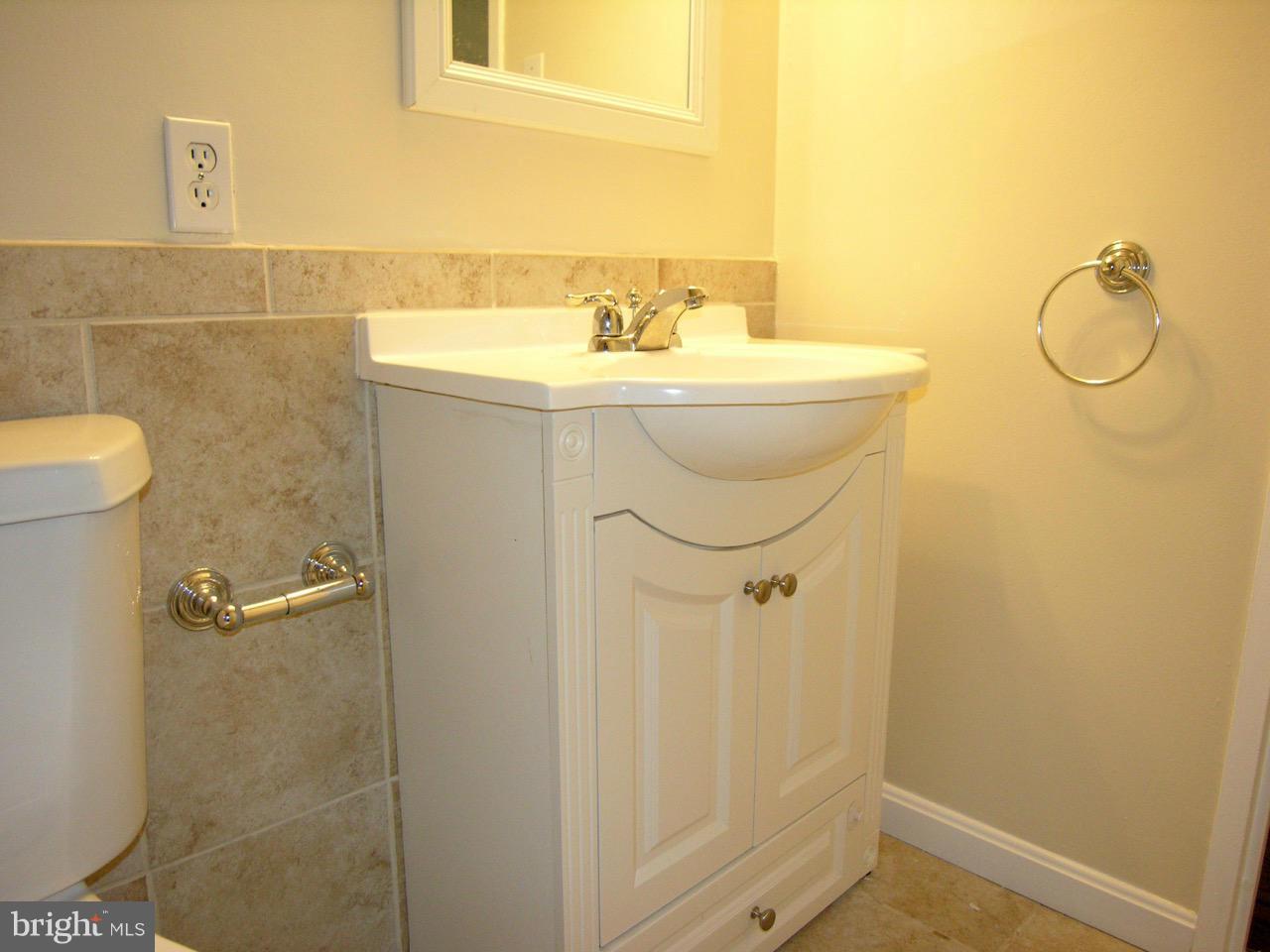 1250 4th Street Southwest, Unit W208 Washington, DC 20024 - Photo 9 of 22 Bath