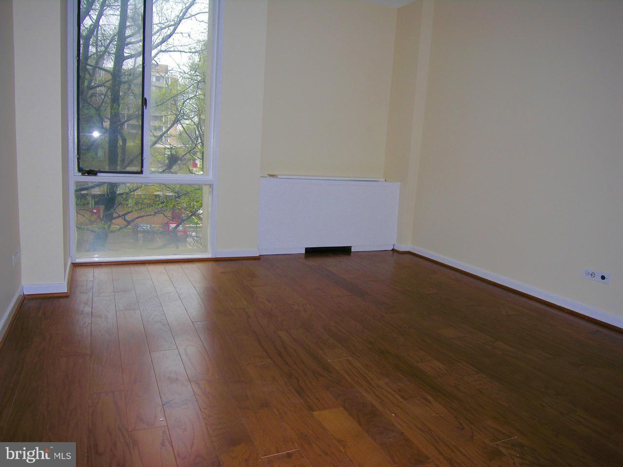 1250 4th Street Southwest, Unit W208 Washington, DC 20024 - Photo 11 of 22 Bedroom