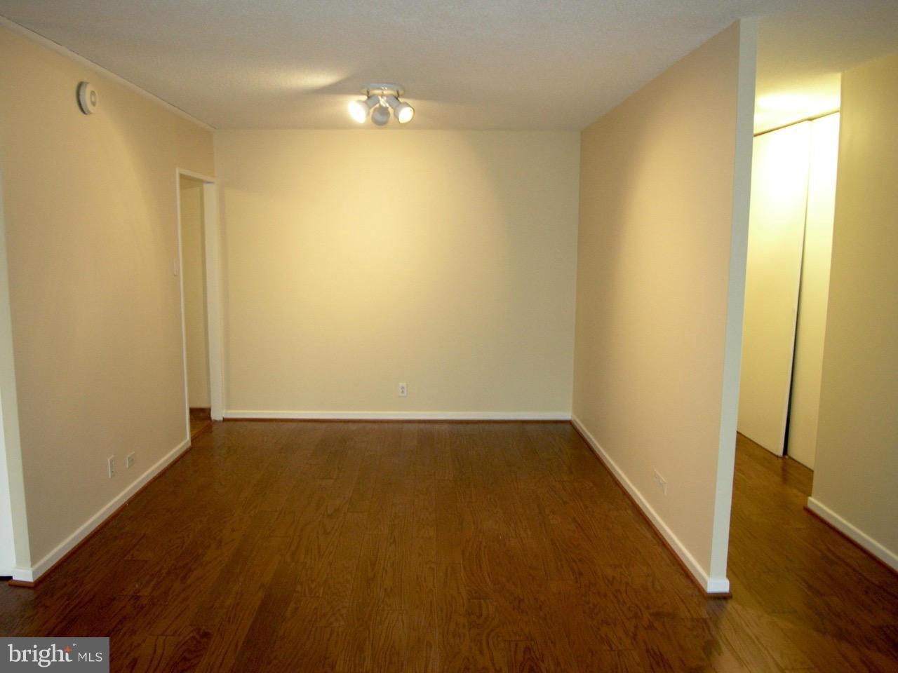 1250 4th Street Southwest, Unit W208 Washington, DC 20024 - Photo 2 of 22 Dining Area
