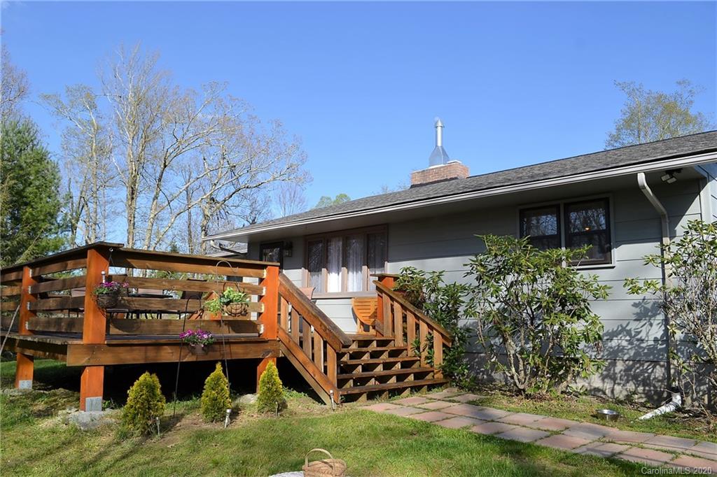 1797 Old Jonas Ridge Road Newland, NC 28657 - Photo 1 of 35 Gallery Image 1
