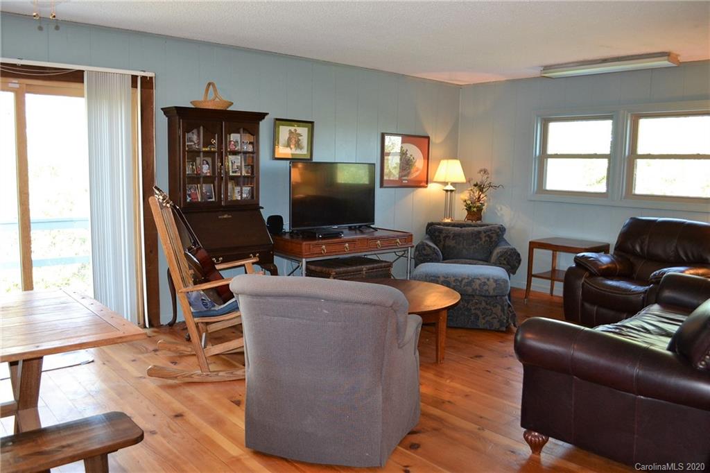 1797 Old Jonas Ridge Road Newland, NC 28657 - Photo 18 of 35 Gallery Image 18