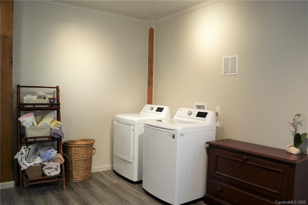 1797 Old Jonas Ridge Road Newland, NC 28657 - Photo 30 of 35 Gallery Image 30