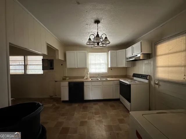 a bathroom with a toilet