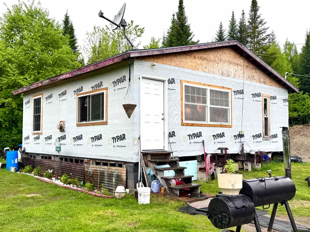 $195,000 | 2132 Vt Route 105, Bloomfield, VT 05905