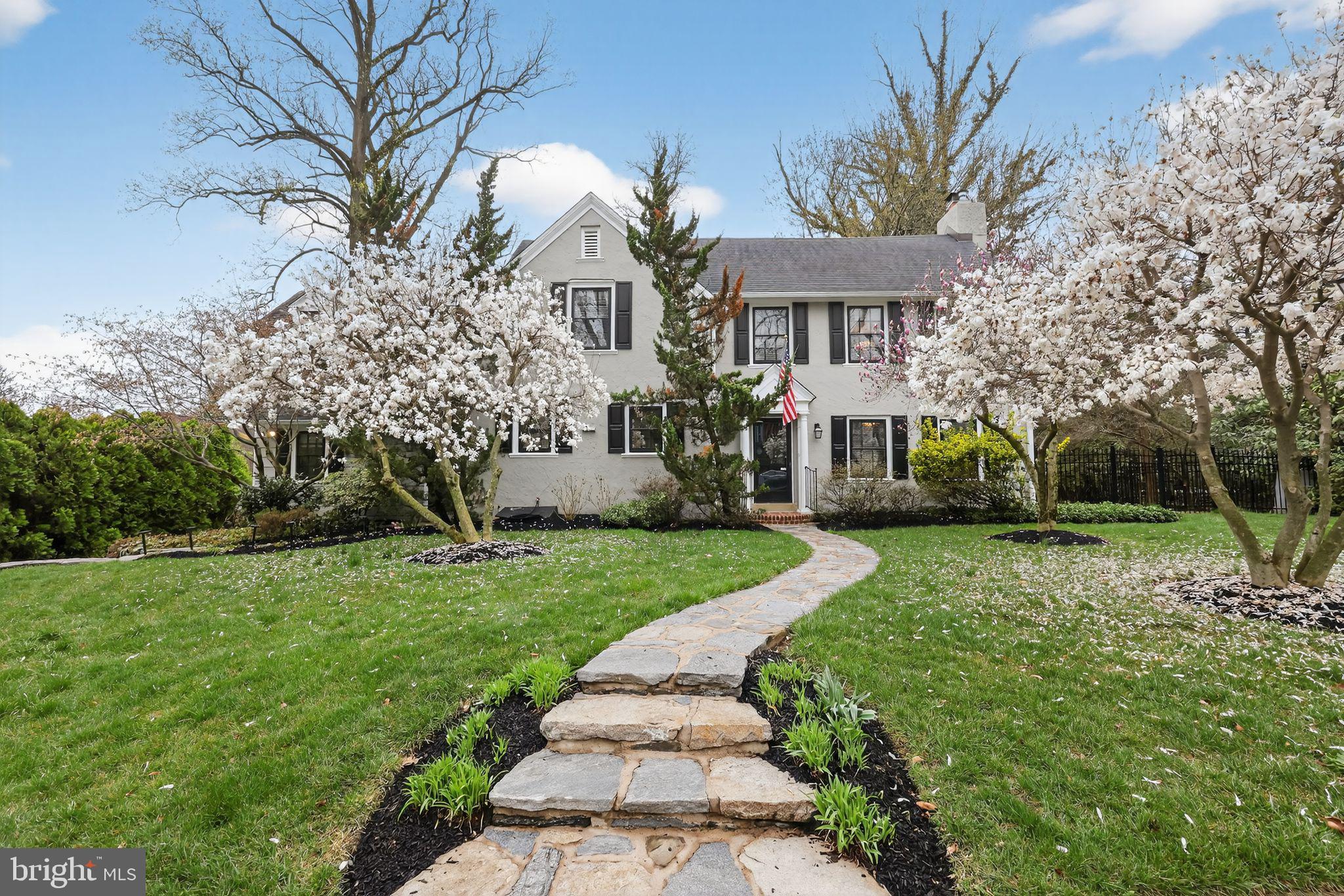 913 Twyckenham Road Media, PA 19063 - Photo 1 of 42 Gorgeous Colonial in sought after Bowling Green