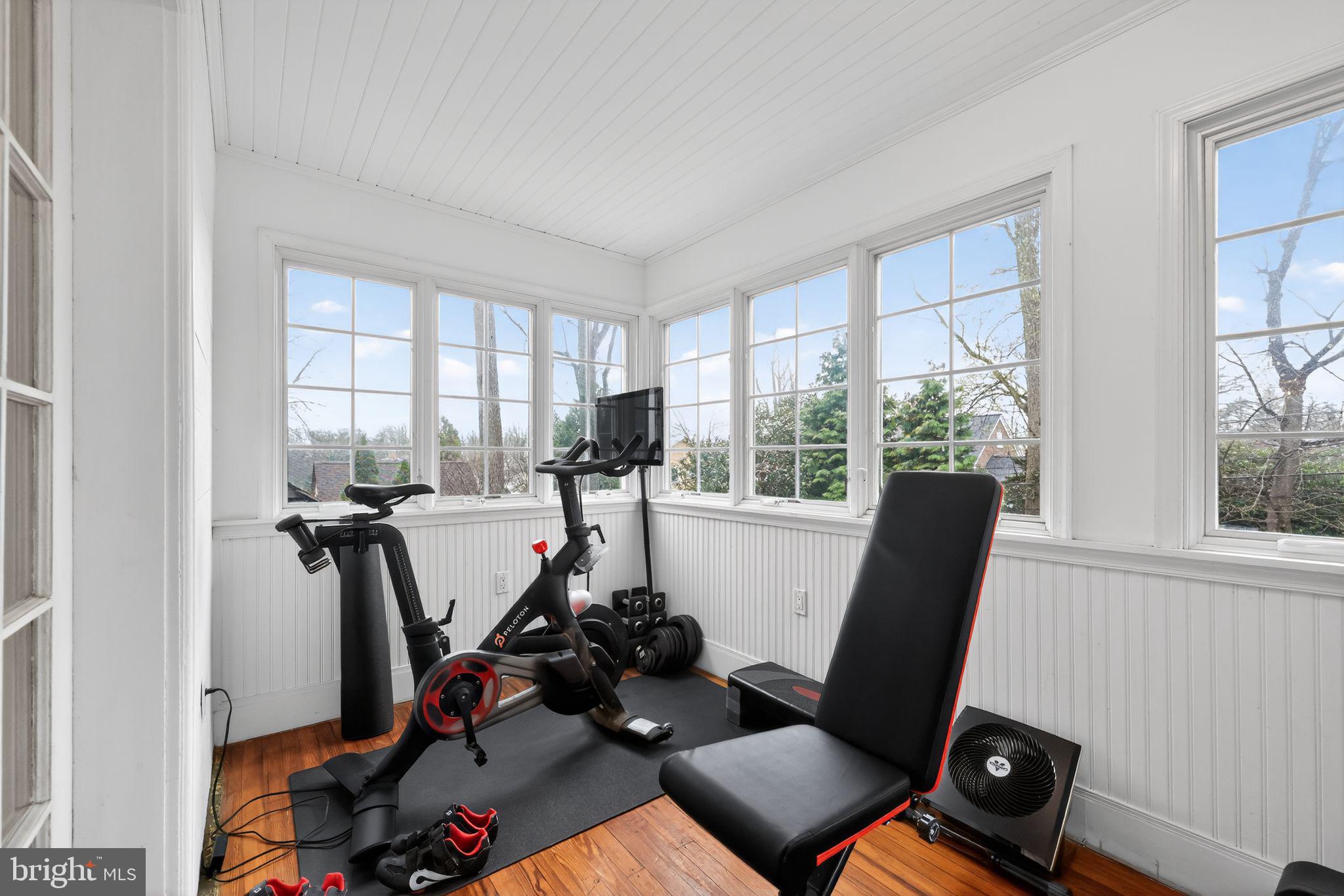 913 Twyckenham Road Media, PA 19063 - Photo 27 of 42 Room off the primary bedroom