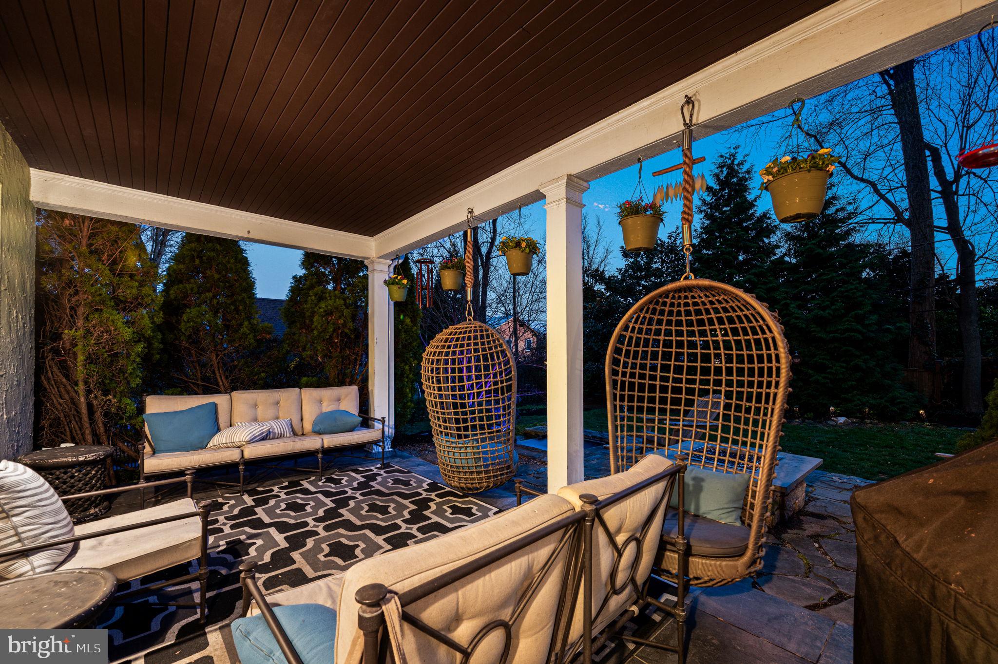 913 Twyckenham Road Media, PA 19063 - Photo 4 of 42 The perfect retreat at the end of the day