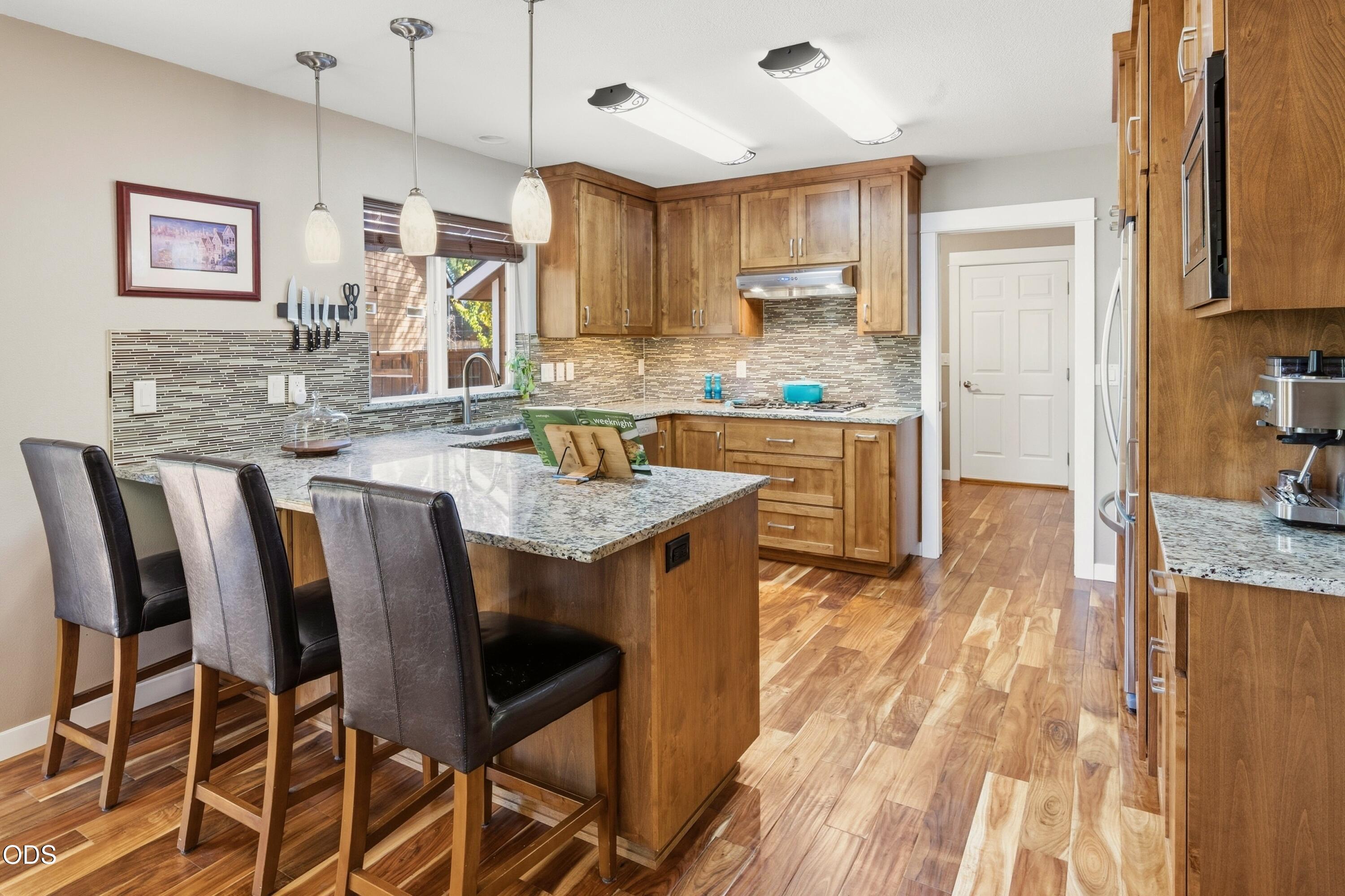 61325 Victory Loop Bend, OR 97702 - Photo 10 of 57 Gallery Image 10