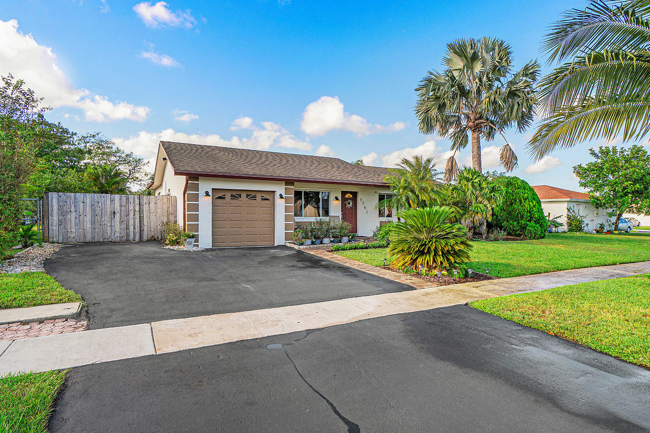 9761 Alaska Circle Boca Raton, FL 33434 - Photo 2 of 28 002-9761AlaskaCir-BocaRaton-FL-small