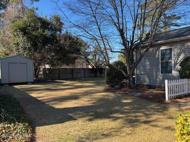 501 Blaney Street Clinton, NC 28328 - Photo 25 of 30 backyard 2