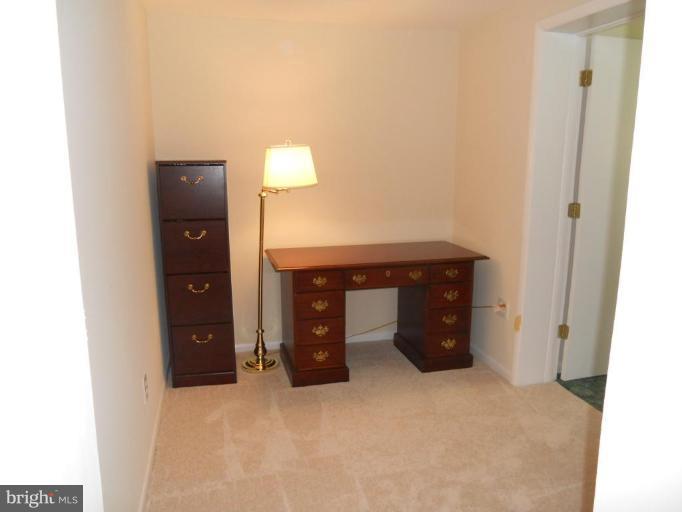 8811 Battery Road Alexandria, VA 22308 - Photo 22 of 25 Sitting Room