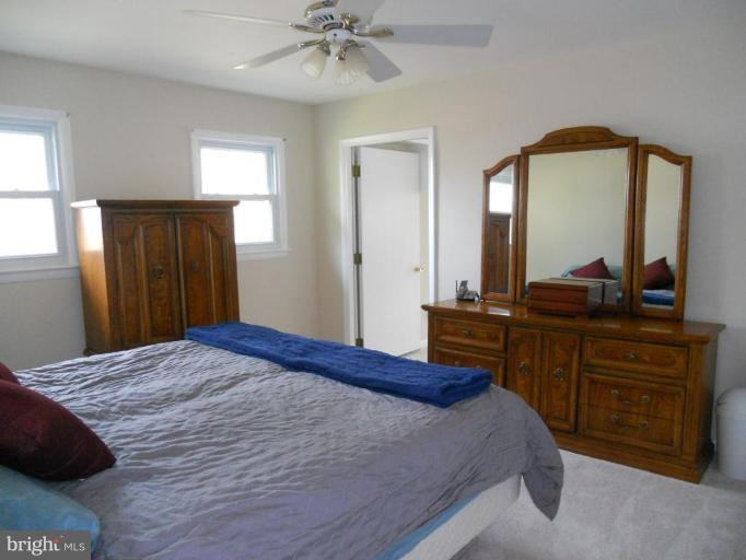 8811 Battery Road Alexandria, VA 22308 - Photo 6 of 25 Master Bedroom