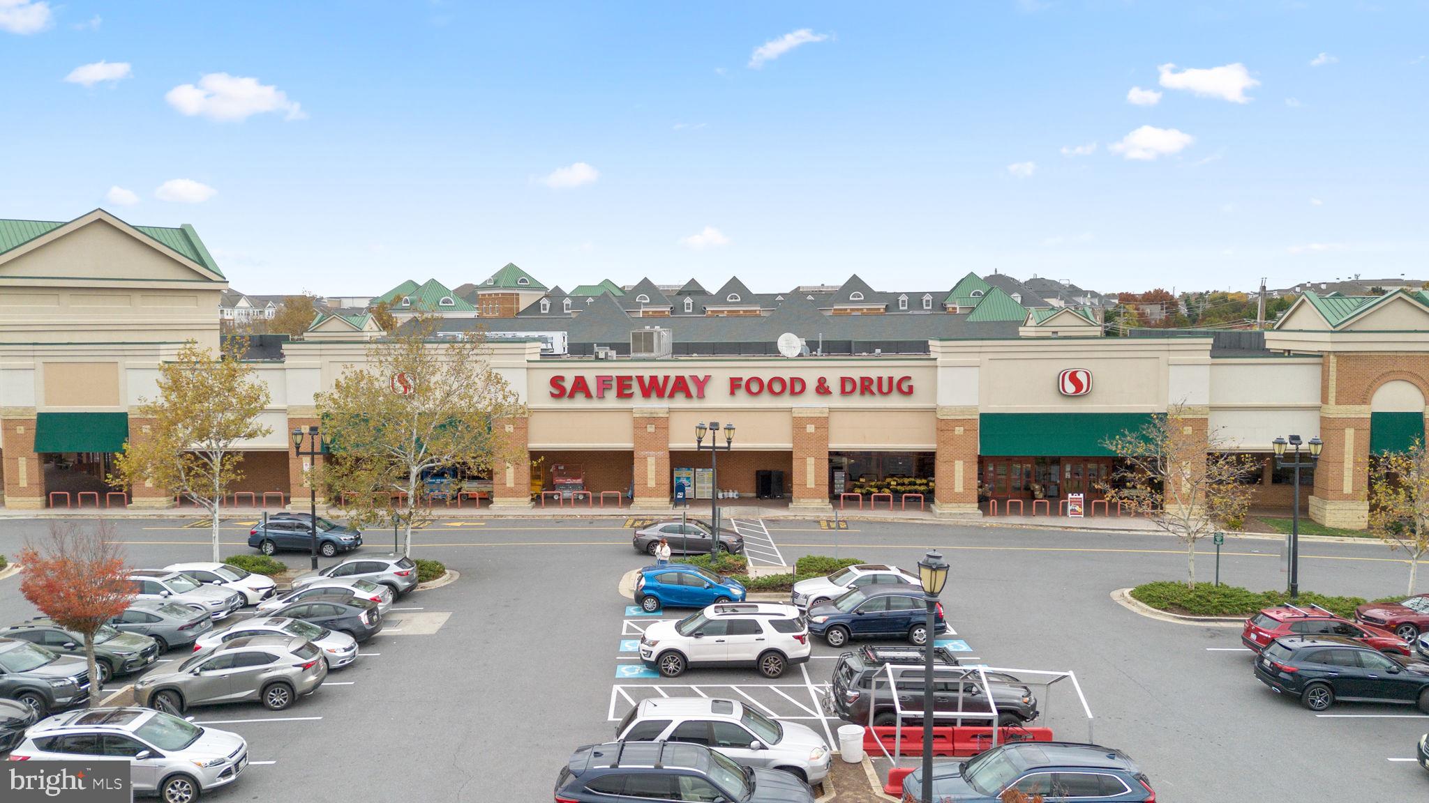 1222 Gaither Road Rockville, MD 20850 - Photo 32 of 42 a building outdoor space with patio furniture and mountain view