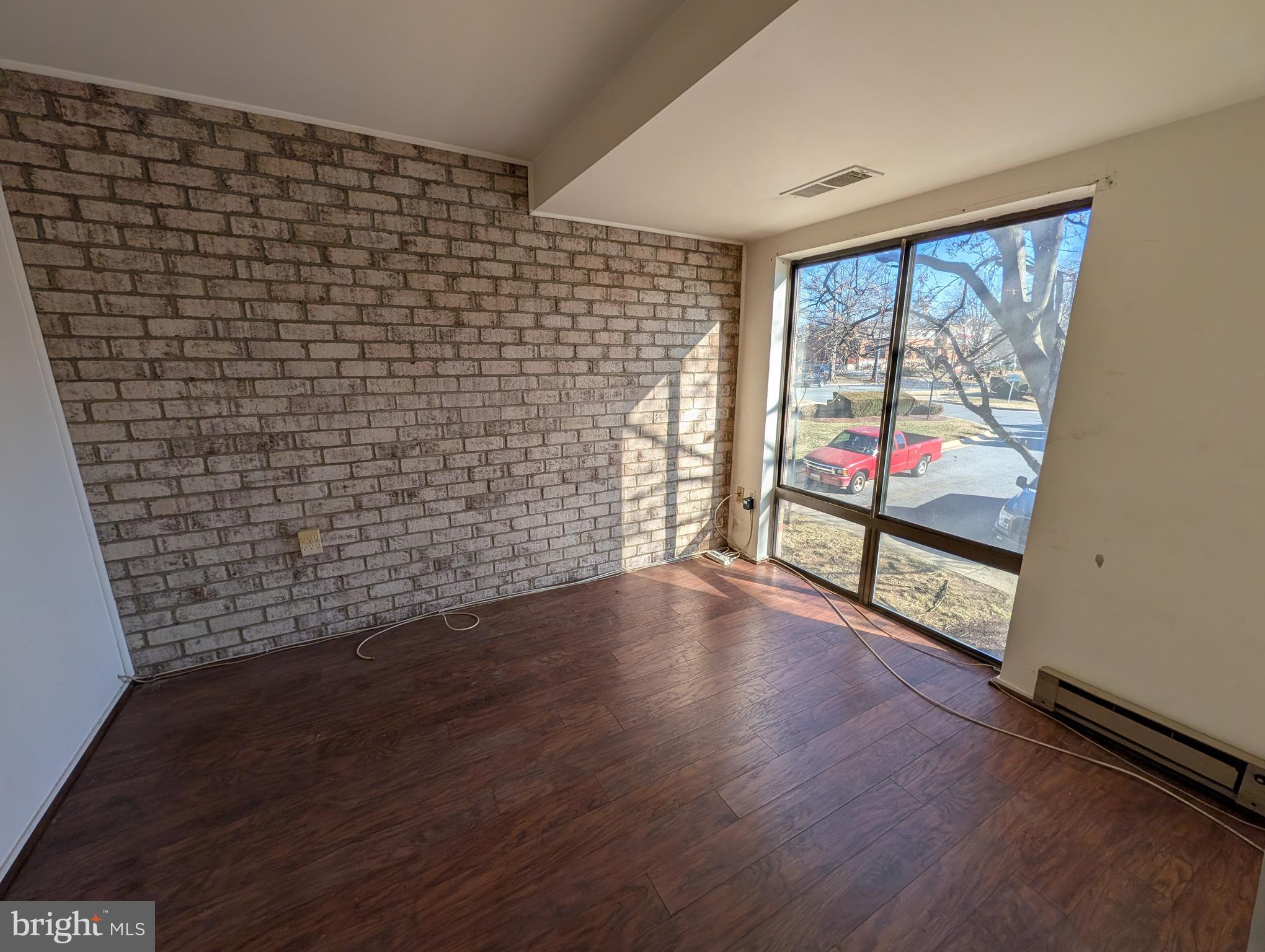 10028 Stedwick Road, Unit 10028 Gaithersburg, MD 20886 - Photo 6 of 19 Den or Bedroom