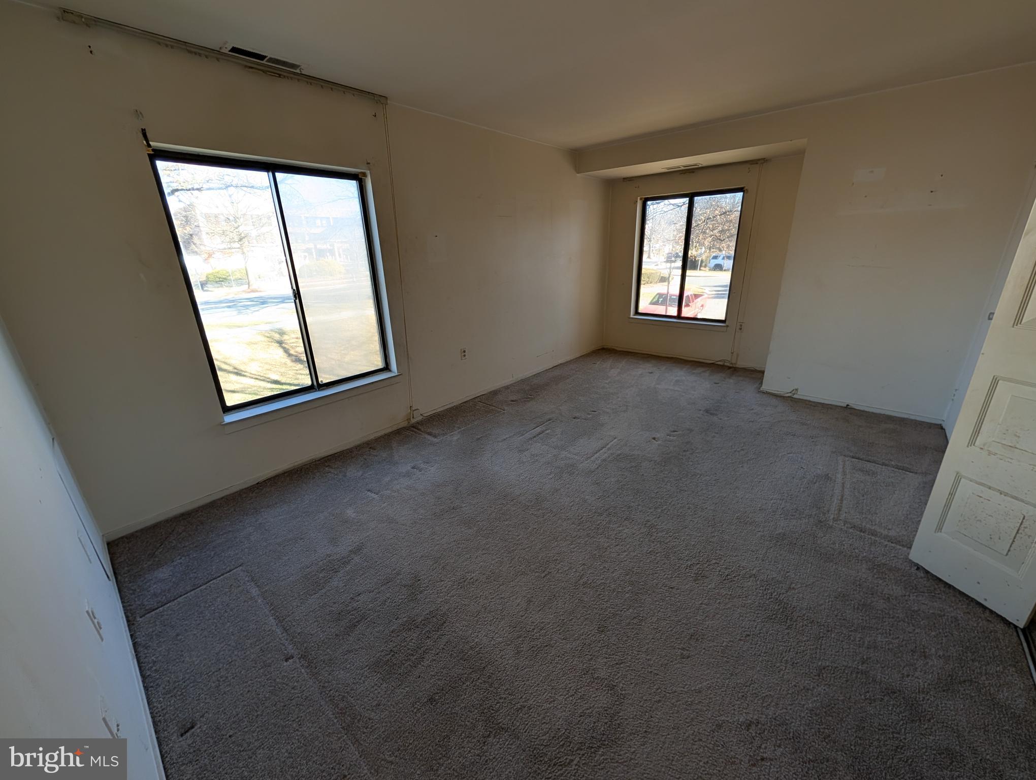 10028 Stedwick Road, Unit 10028 Gaithersburg, MD 20886 - Photo 10 of 19 Primary Bedroom