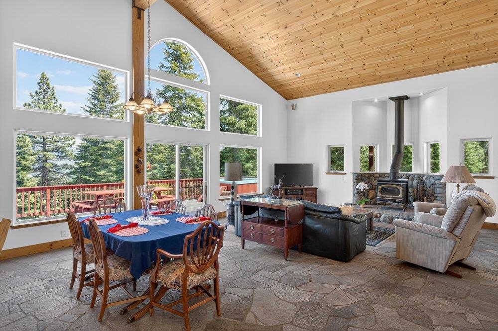 10983 Beacon Road Truckee, CA 96161 - Photo 6 of 28