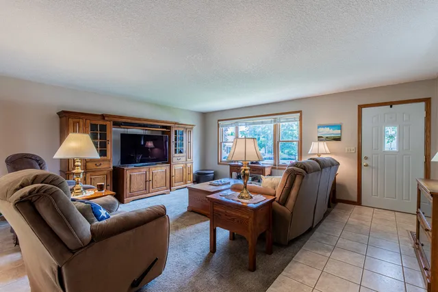 $225,000 | 2001 Diana Drive, Mendota, IL 61342