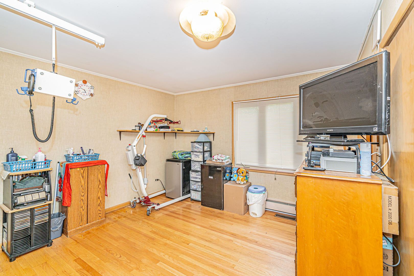 2256 North Home Avenue Park Ridge, IL 60068 - Photo 16 of 40 a view of a room with gym equipment