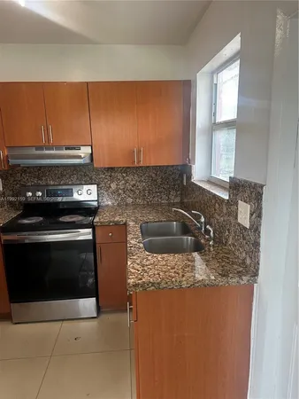 $2,500 | 16800 Northeast 4th Court, North Miami Beach, FL 33162