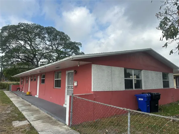 $2,500 | 16800 Northeast 4th Court, North Miami Beach, FL 33162