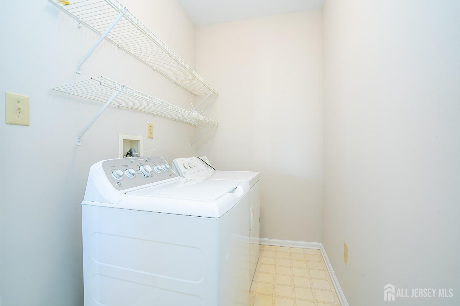 17 Larkspur Drive Dayton, NJ 08810 - Photo 12 of 43