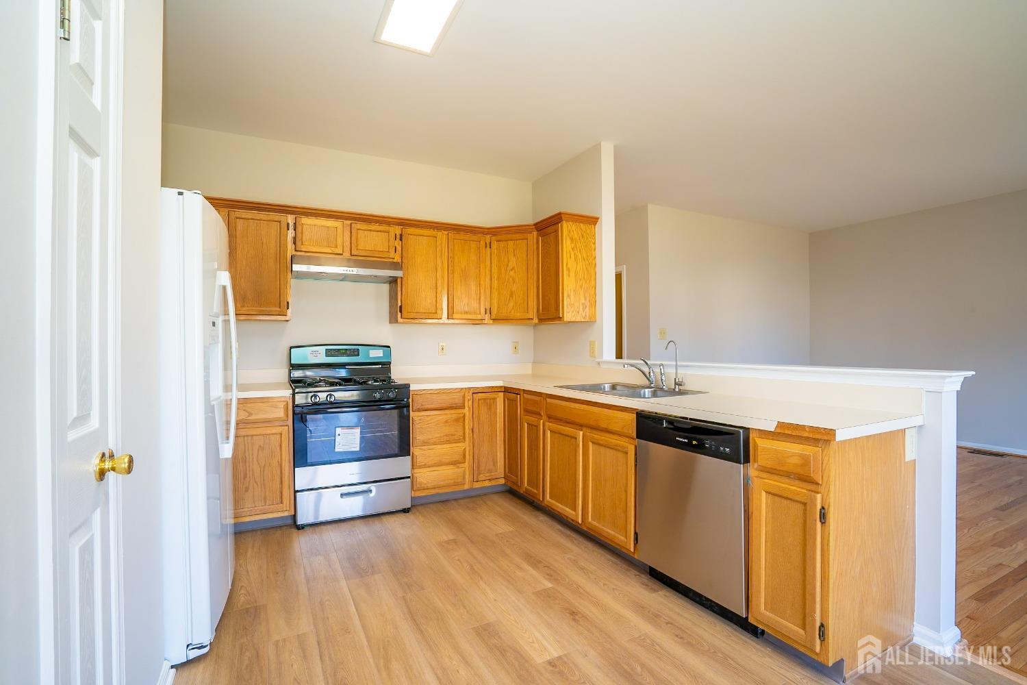 17 Larkspur Drive Dayton, NJ 08810 - Photo 19 of 43