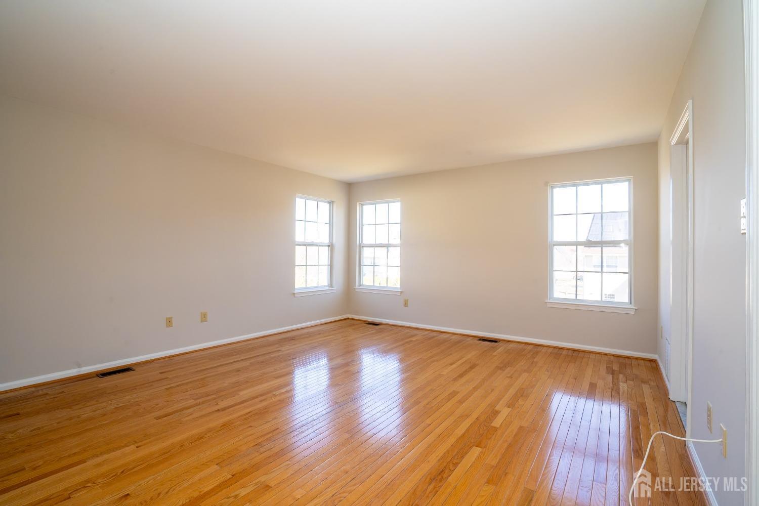 17 Larkspur Drive Dayton, NJ 08810 - Photo 23 of 43