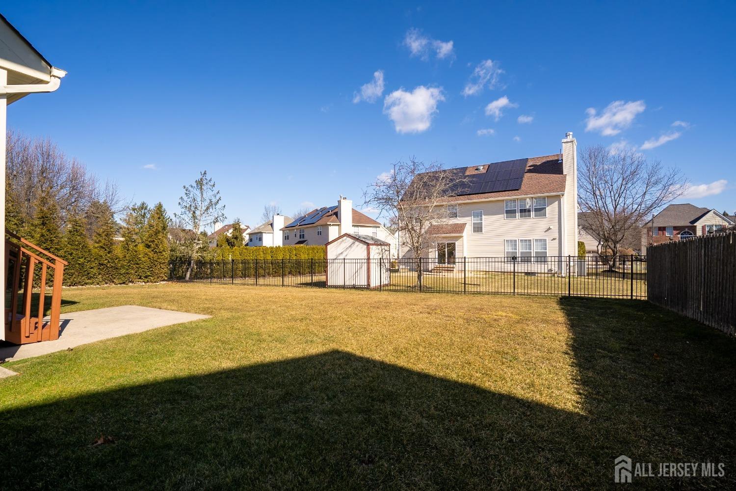 17 Larkspur Drive Dayton, NJ 08810 - Photo 5 of 43