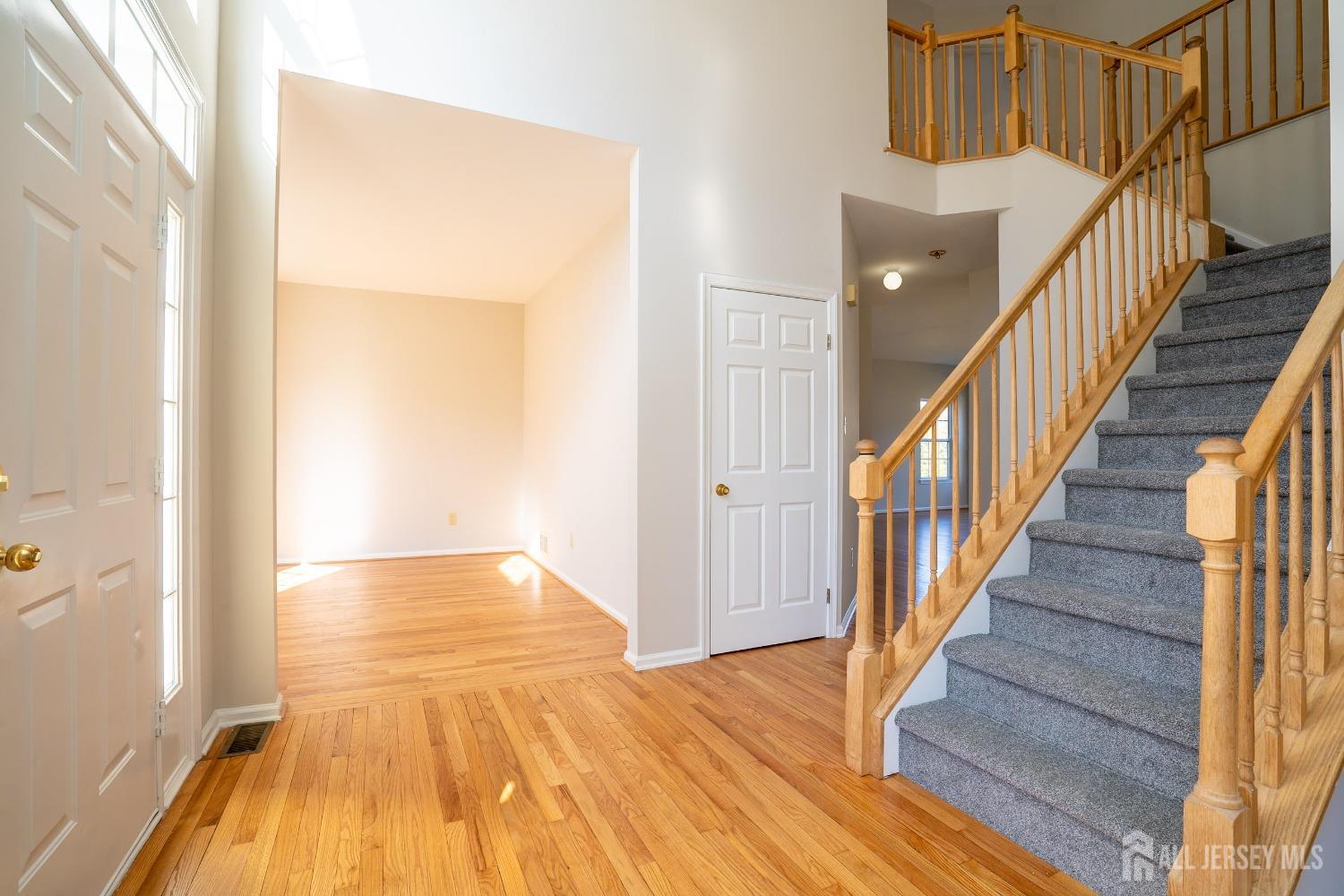 17 Larkspur Drive Dayton, NJ 08810 - Photo 6 of 43