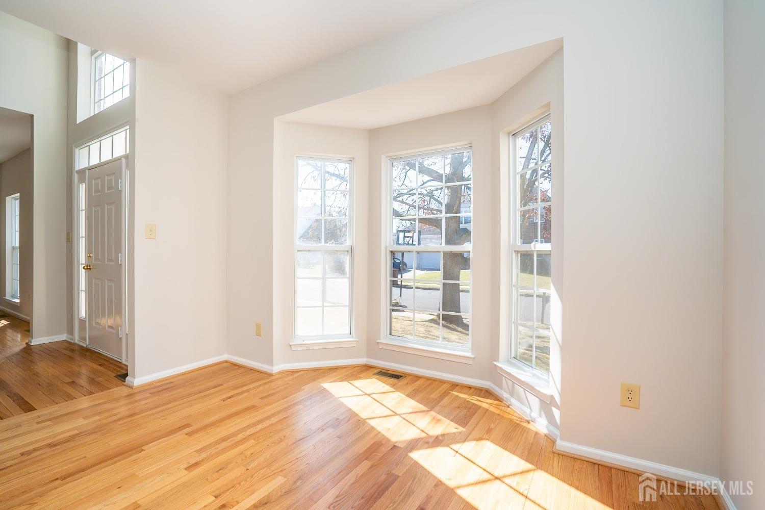 17 Larkspur Drive Dayton, NJ 08810 - Photo 8 of 43