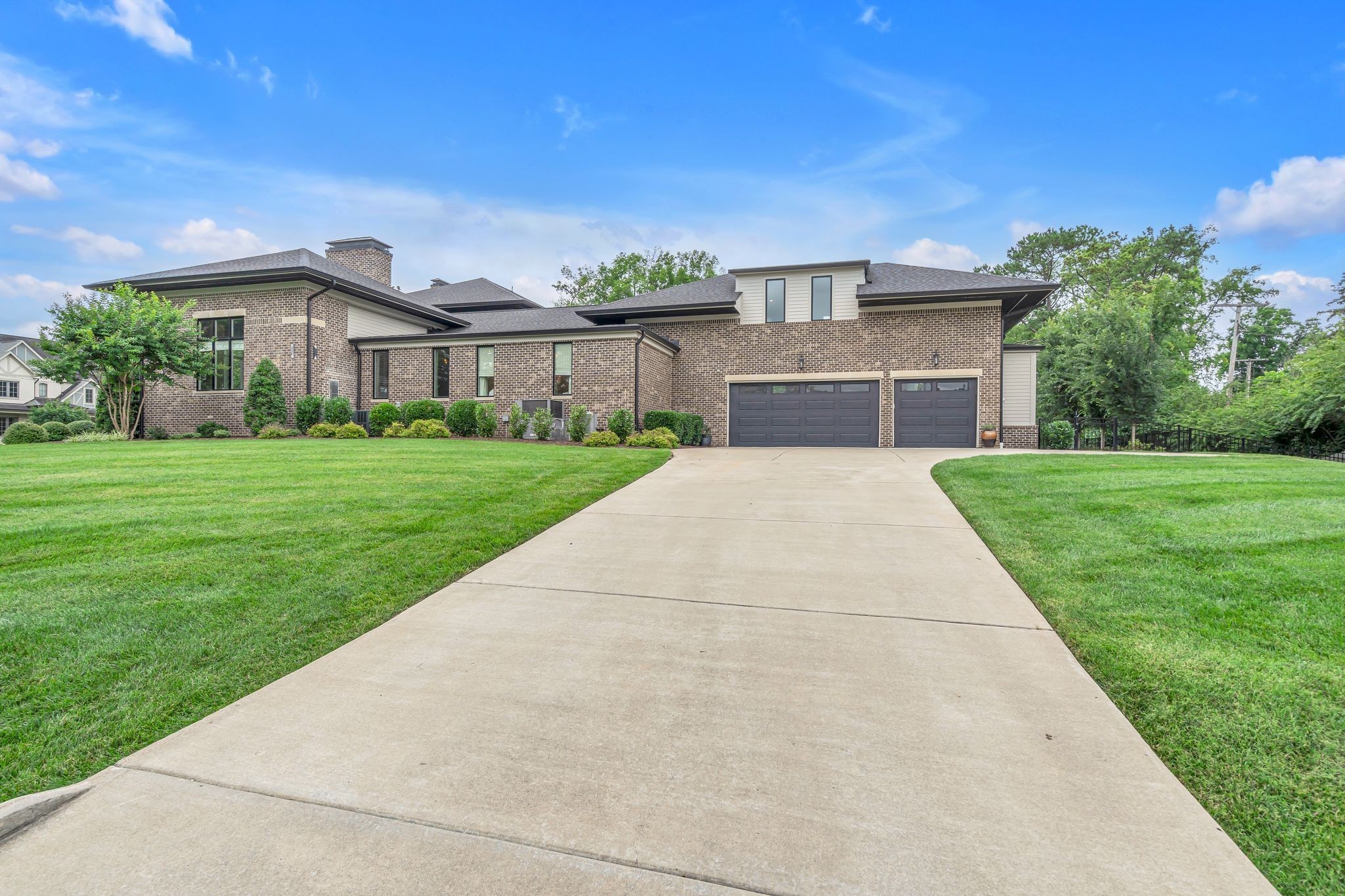 6029 Sedberry Road Nashville, TN 37205 - Photo 60 of 68 a front view of house with yard